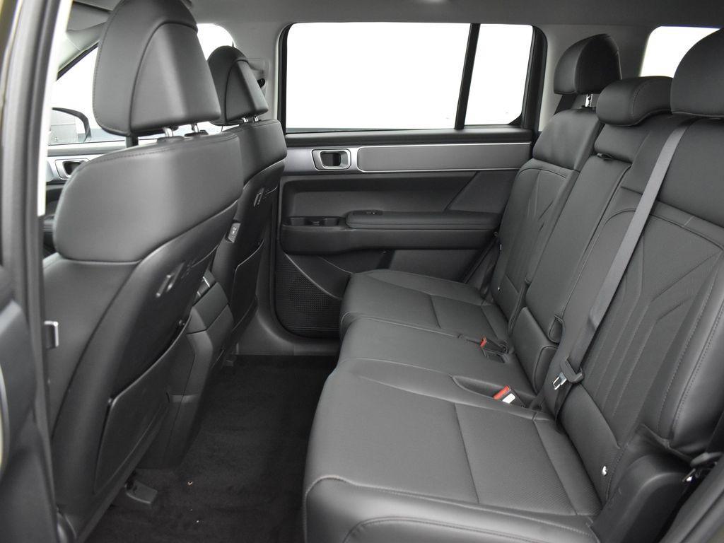 new 2025 Hyundai Santa Fe car, priced at $40,126