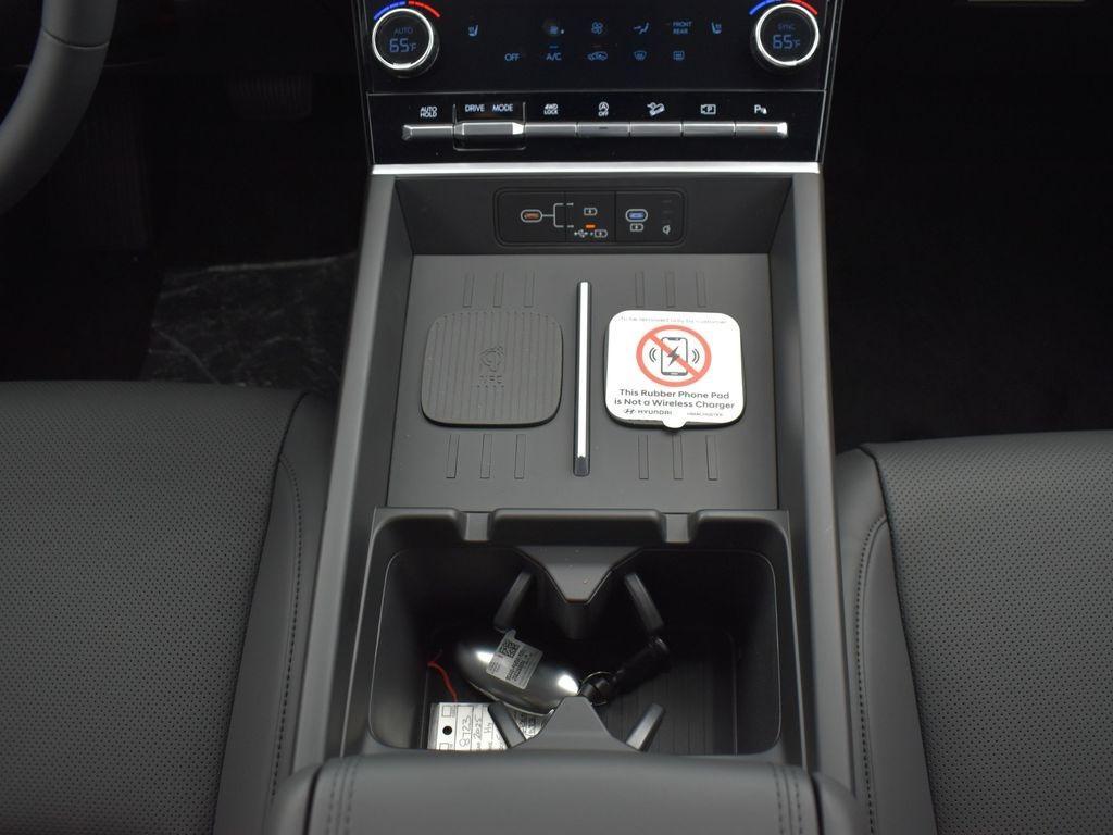 new 2025 Hyundai Santa Fe car, priced at $40,126