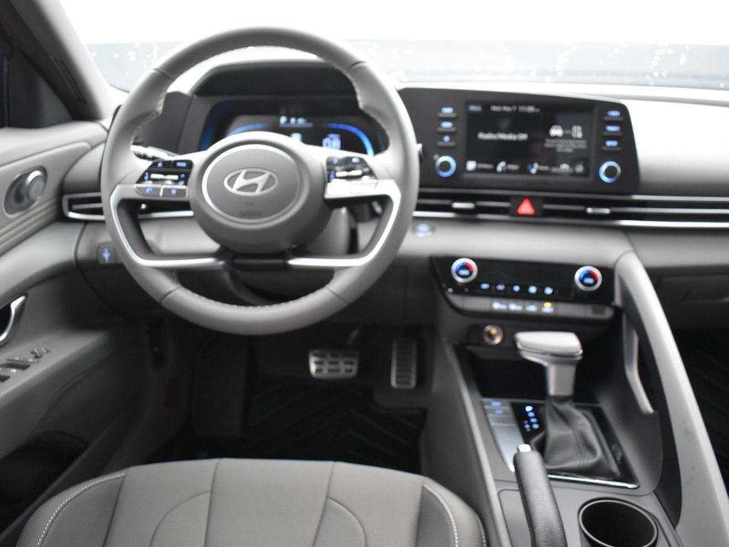 new 2025 Hyundai Elantra car, priced at $24,285