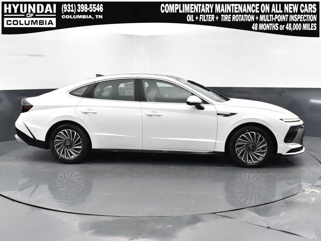 new 2025 Hyundai Sonata Hybrid car, priced at $38,182