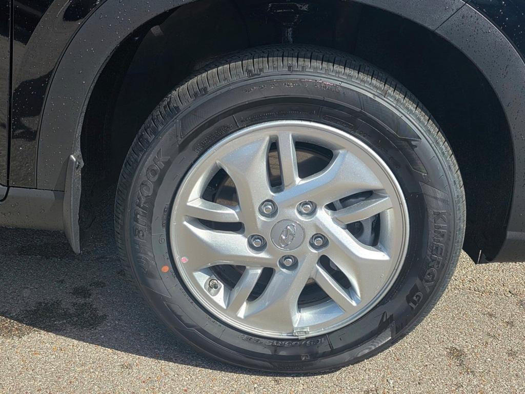 new 2025 Hyundai Venue car, priced at $20,143