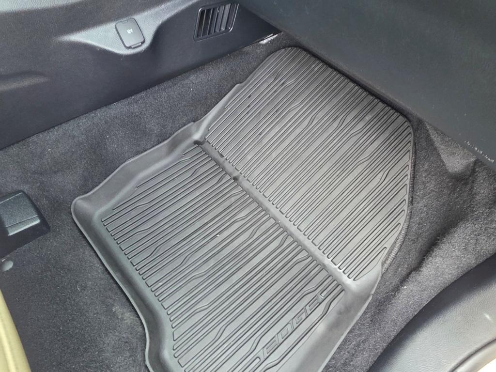 used 2021 Ford Edge car, priced at $18,967