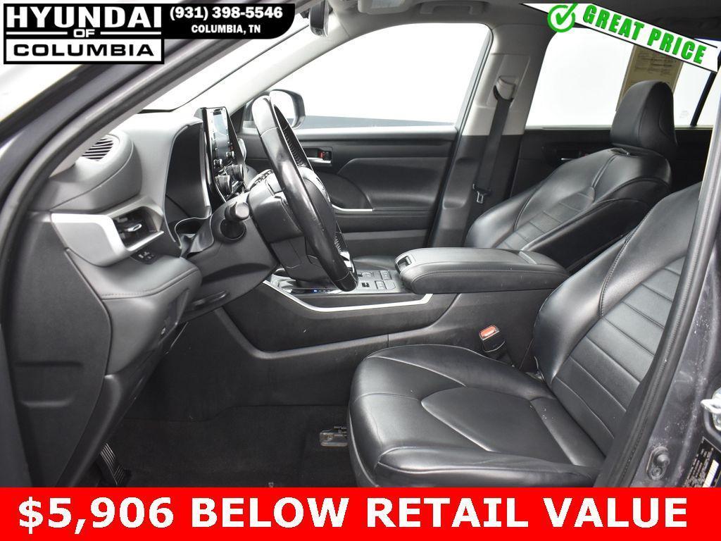 used 2021 Toyota Highlander car, priced at $27,517