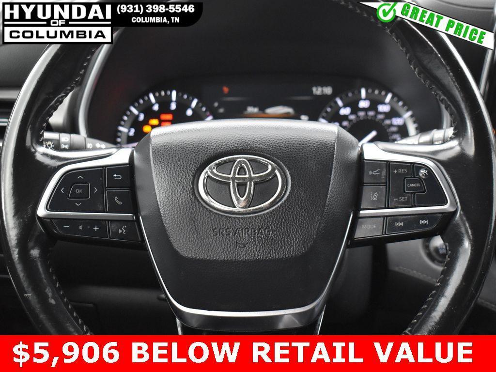 used 2021 Toyota Highlander car, priced at $27,517