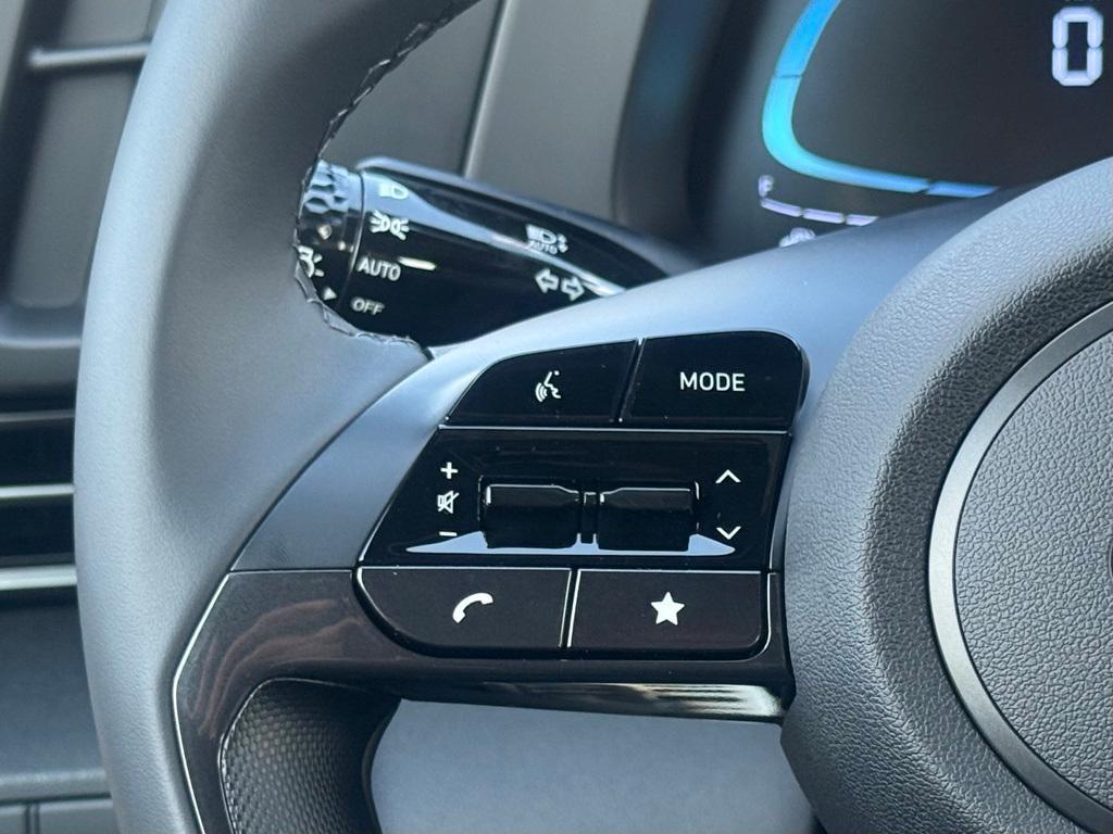 new 2025 Hyundai Elantra car, priced at $23,686