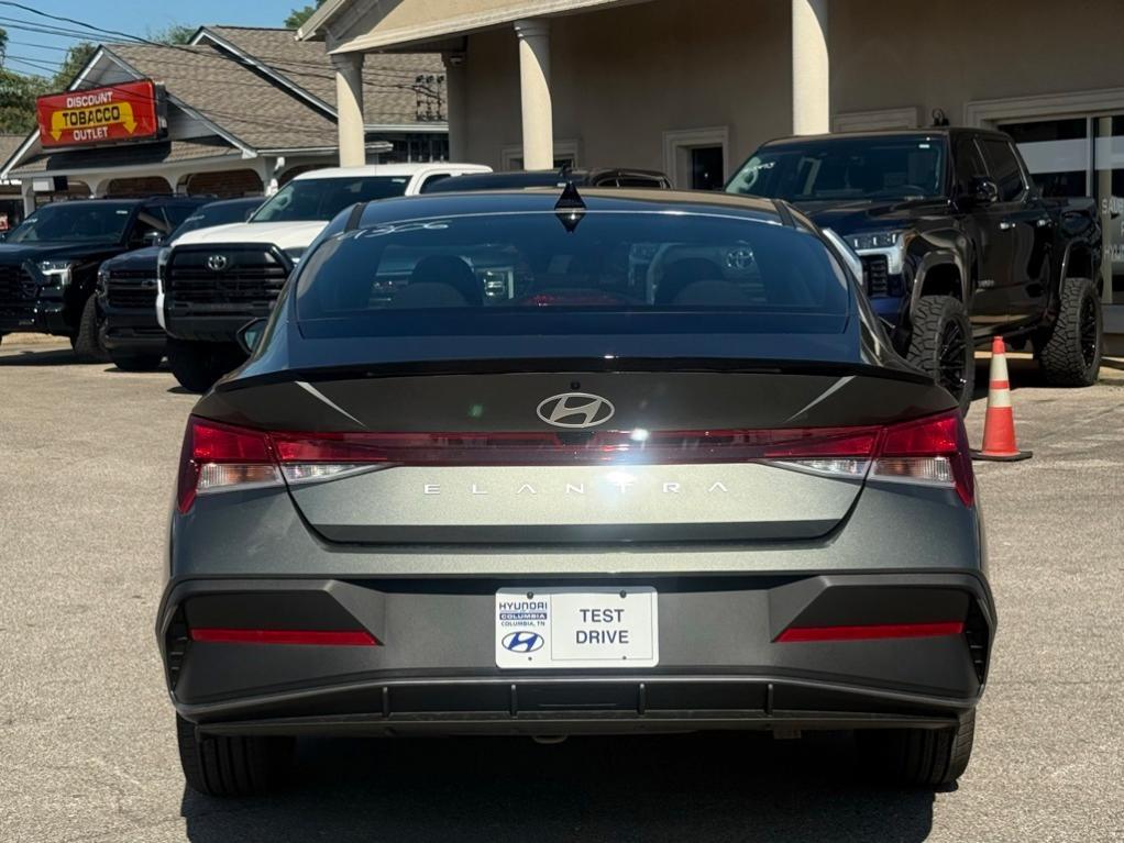 new 2025 Hyundai Elantra car, priced at $23,686