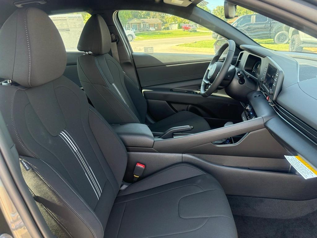 new 2025 Hyundai Elantra car, priced at $23,686