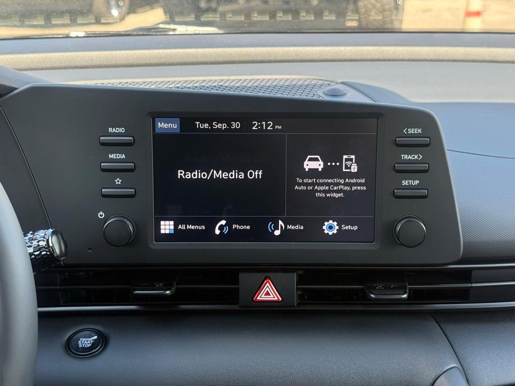 new 2025 Hyundai Elantra car, priced at $23,686