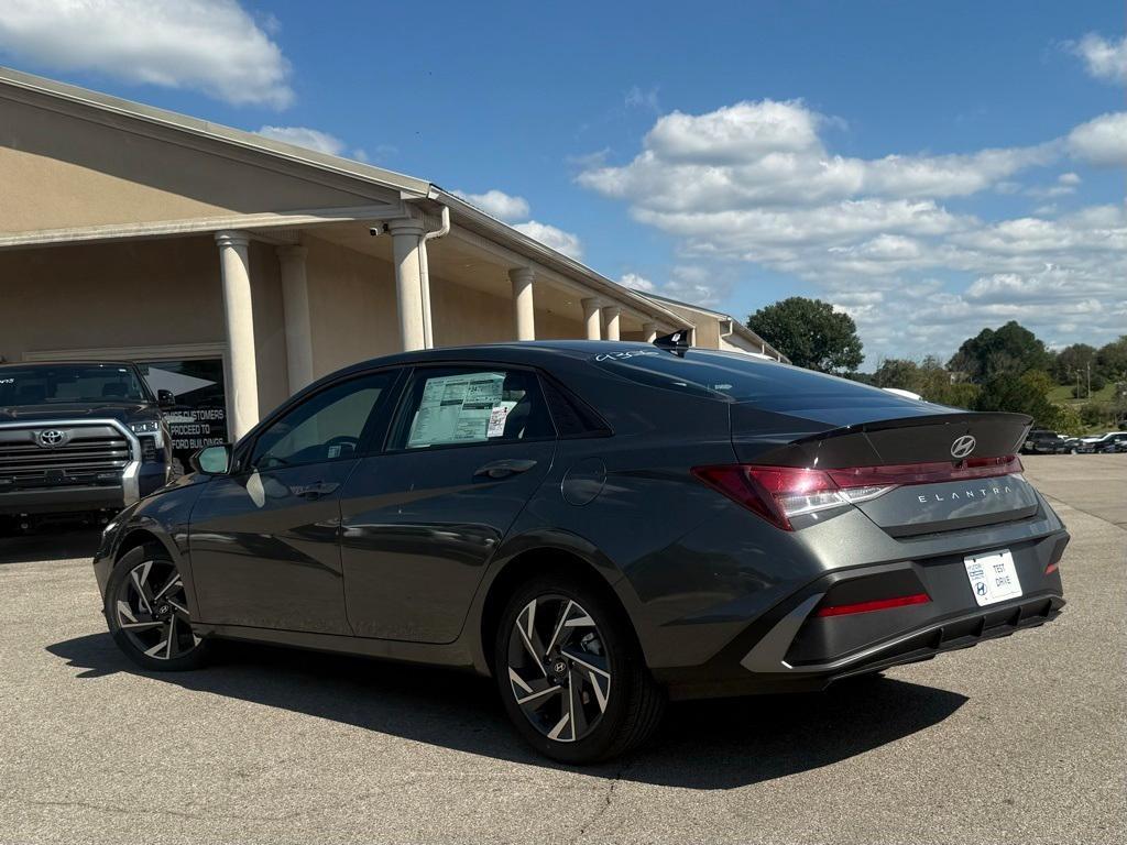 new 2025 Hyundai Elantra car, priced at $23,686