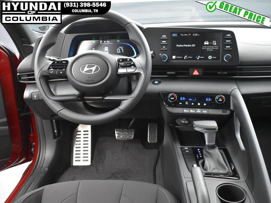 new 2025 Hyundai Elantra car, priced at $23,978