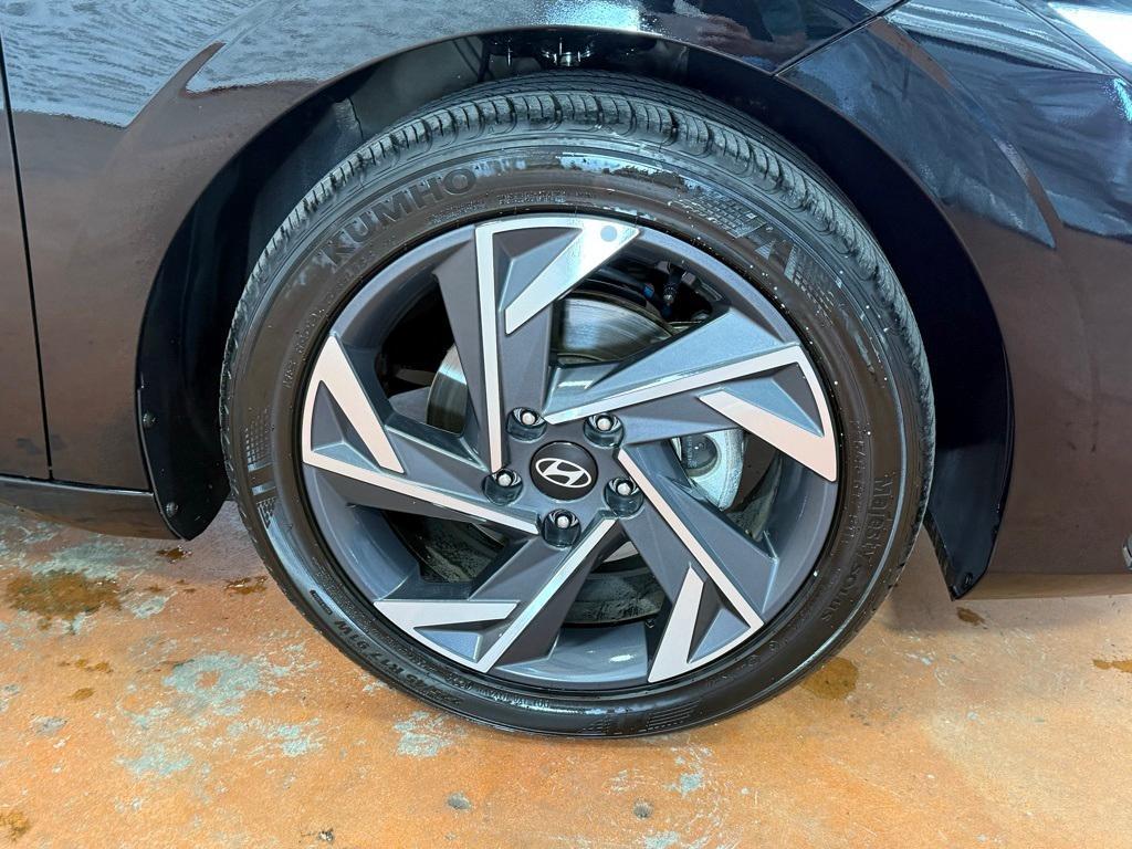 used 2025 Hyundai Elantra car, priced at $20,444