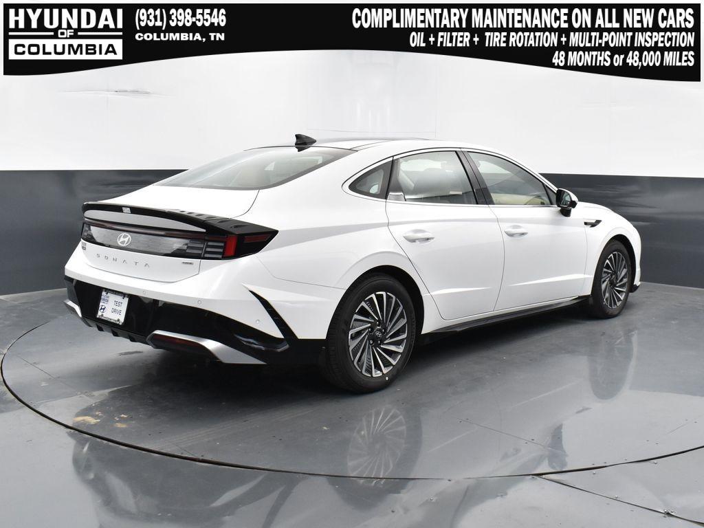 new 2025 Hyundai Sonata Hybrid car, priced at $37,644