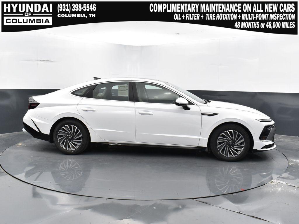 new 2025 Hyundai Sonata Hybrid car, priced at $37,644