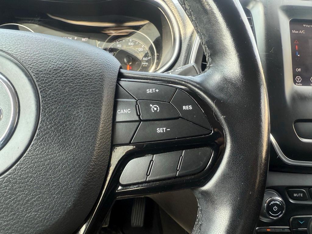 used 2020 Jeep Cherokee car, priced at $15,684