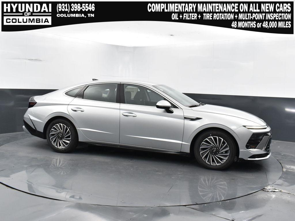 new 2025 Hyundai Sonata Hybrid car, priced at $26,203
