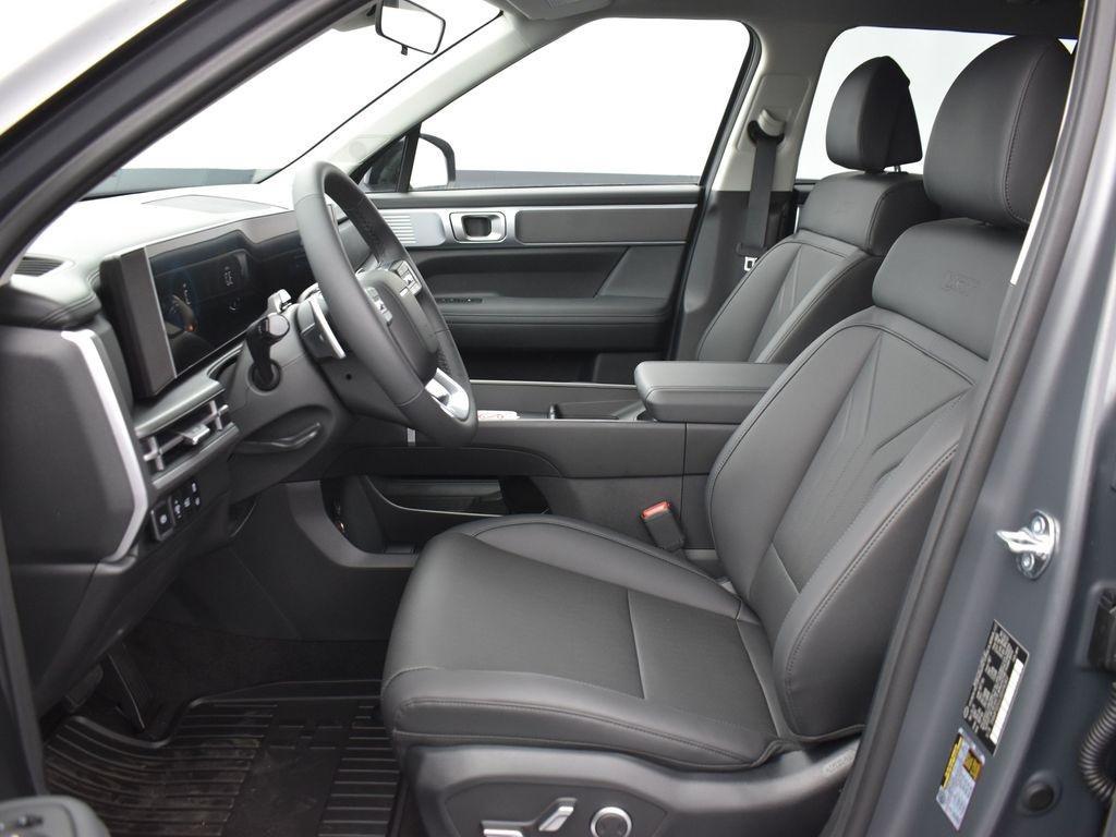 new 2025 Hyundai Santa Fe car, priced at $37,625