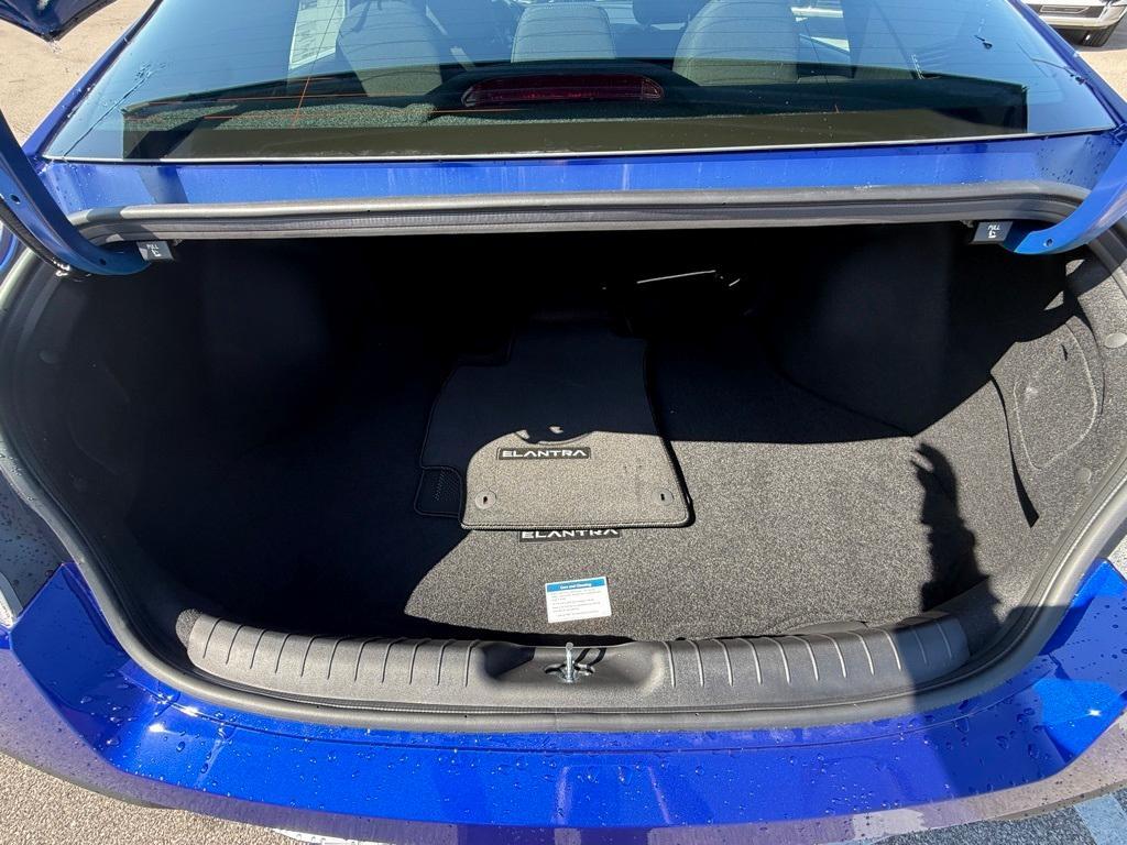 new 2025 Hyundai Elantra car, priced at $23,686