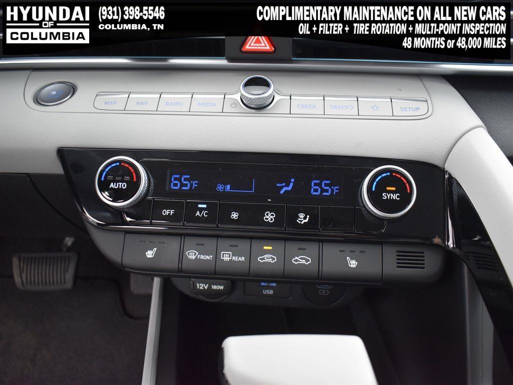 new 2025 Hyundai Elantra car, priced at $27,024
