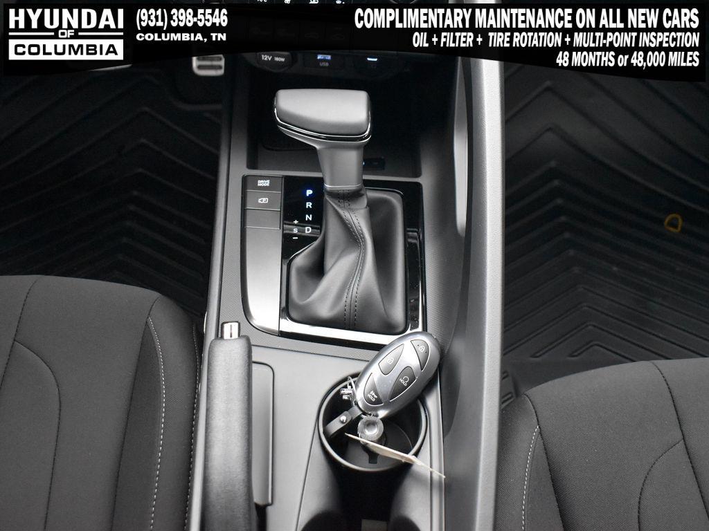 new 2025 Hyundai Elantra car, priced at $24,285