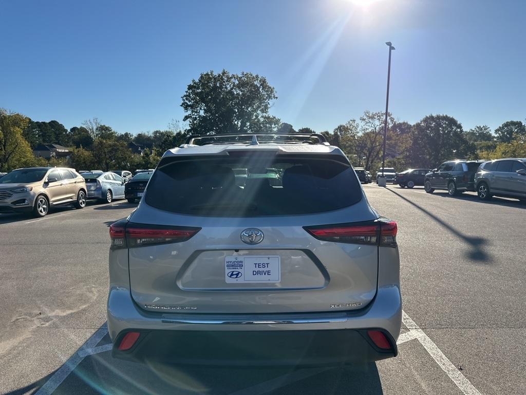 used 2022 Toyota Highlander car, priced at $30,895