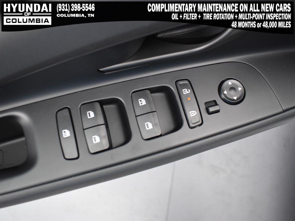 new 2025 Hyundai Elantra car, priced at $24,285