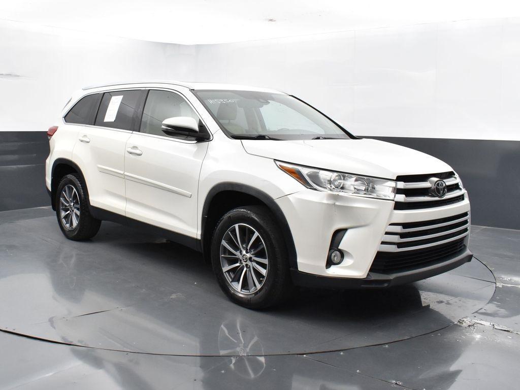 used 2019 Toyota Highlander car, priced at $27,998