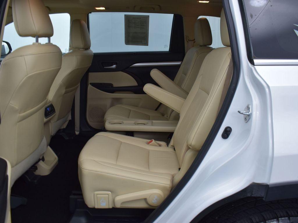 used 2019 Toyota Highlander car, priced at $27,998