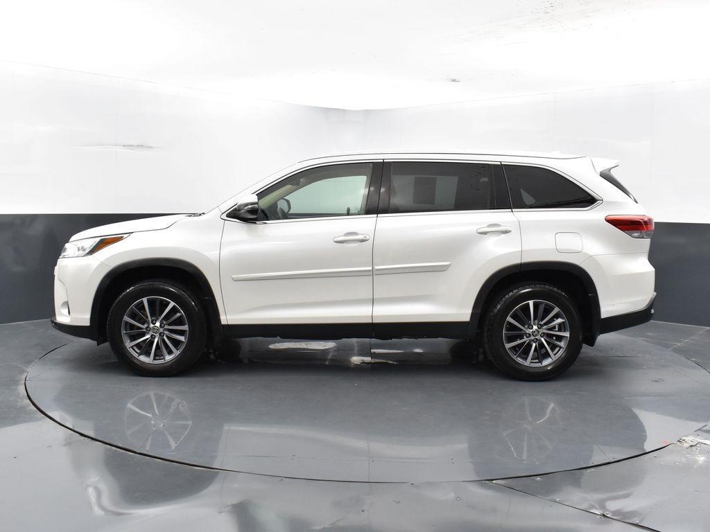 used 2019 Toyota Highlander car, priced at $27,998