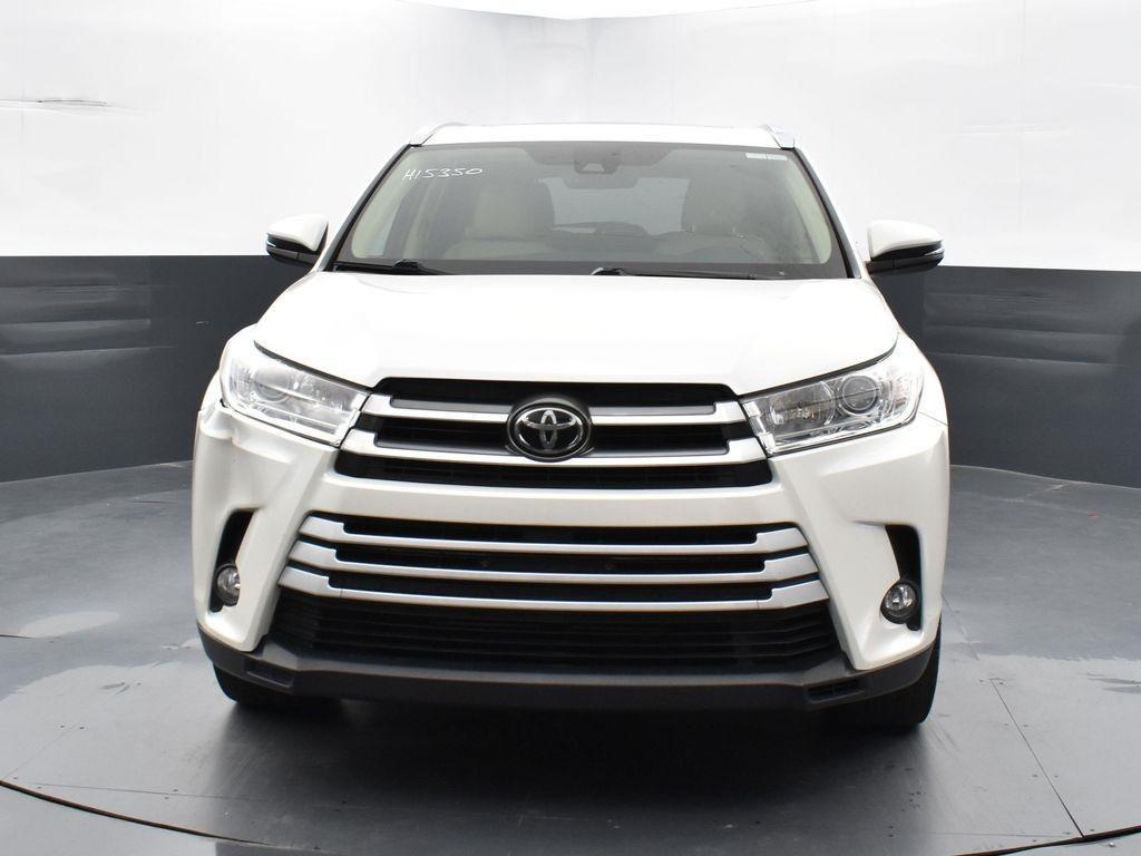 used 2019 Toyota Highlander car, priced at $27,998