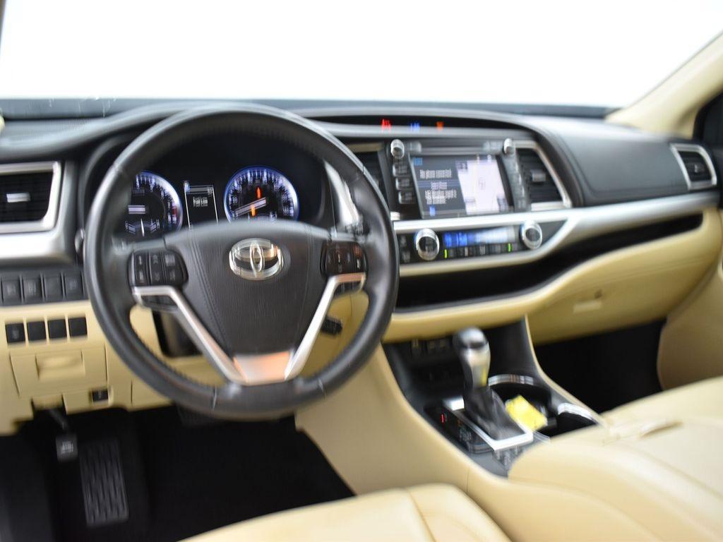 used 2019 Toyota Highlander car, priced at $27,998