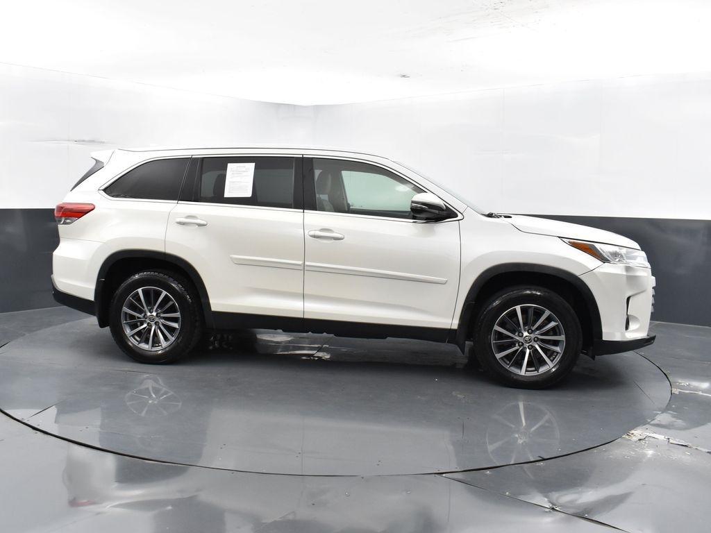 used 2019 Toyota Highlander car, priced at $27,998
