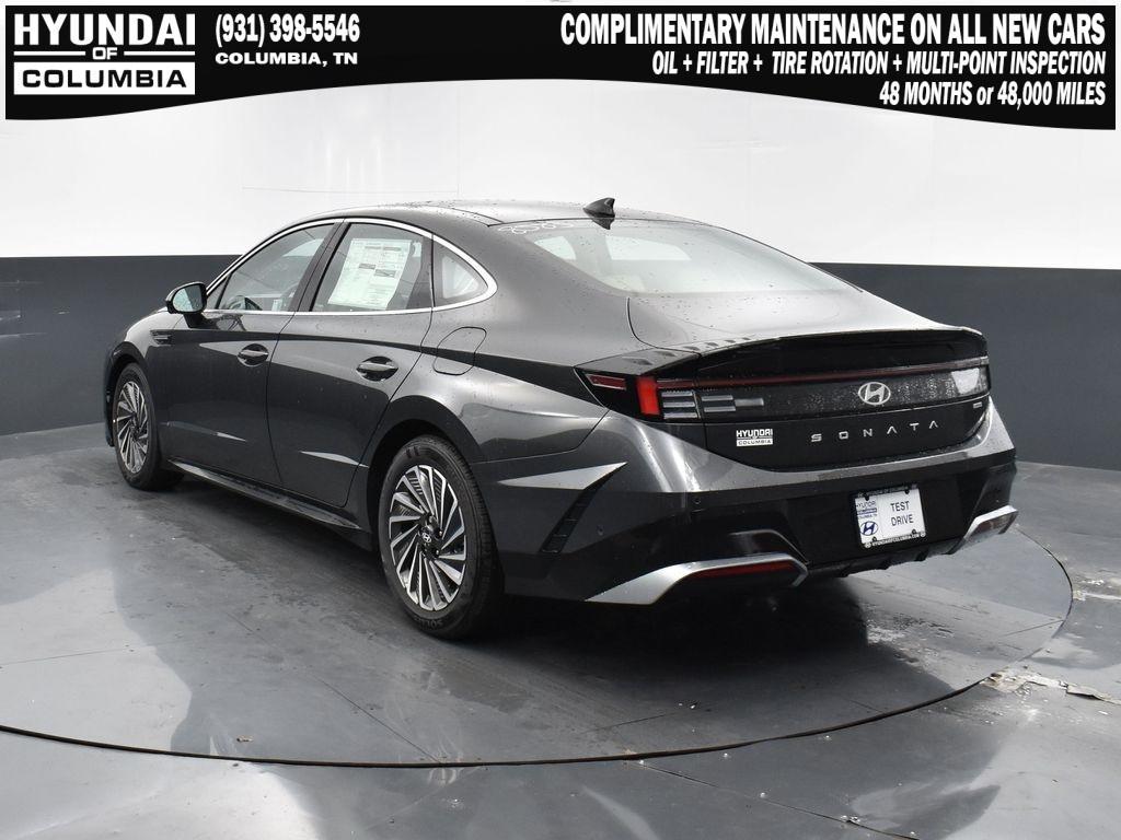 new 2025 Hyundai Sonata Hybrid car, priced at $37,700