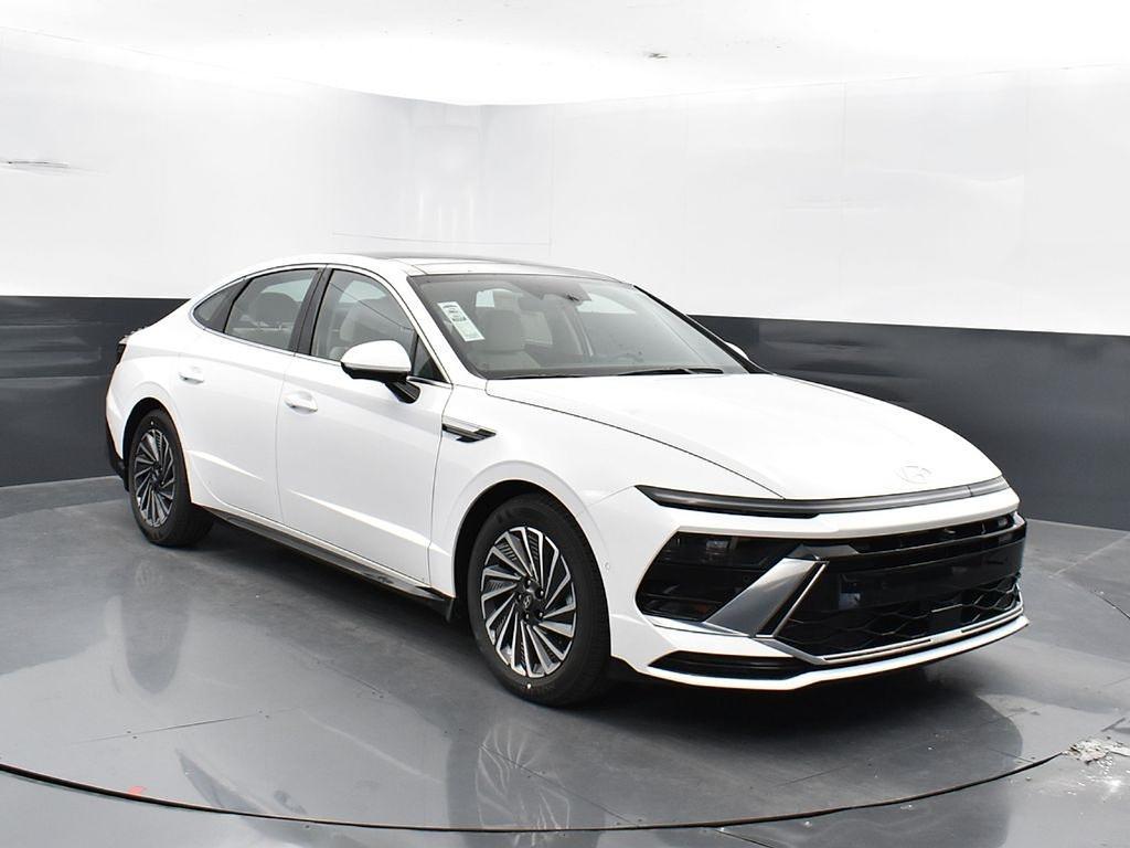 new 2025 Hyundai Sonata Hybrid car, priced at $32,955