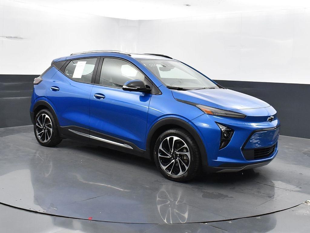 used 2023 Chevrolet Bolt EUV car, priced at $17,885