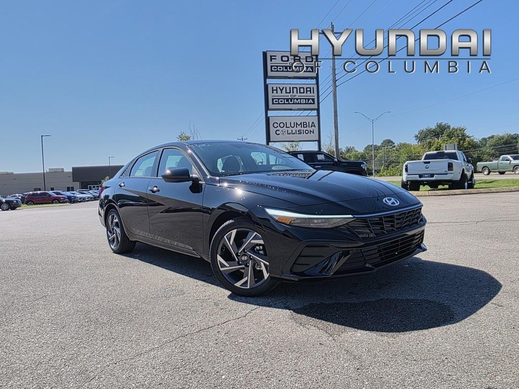 new 2025 Hyundai Elantra car, priced at $23,686