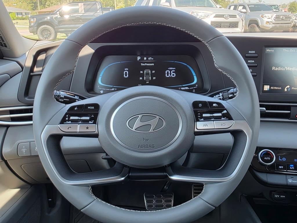 new 2025 Hyundai Elantra car, priced at $23,686