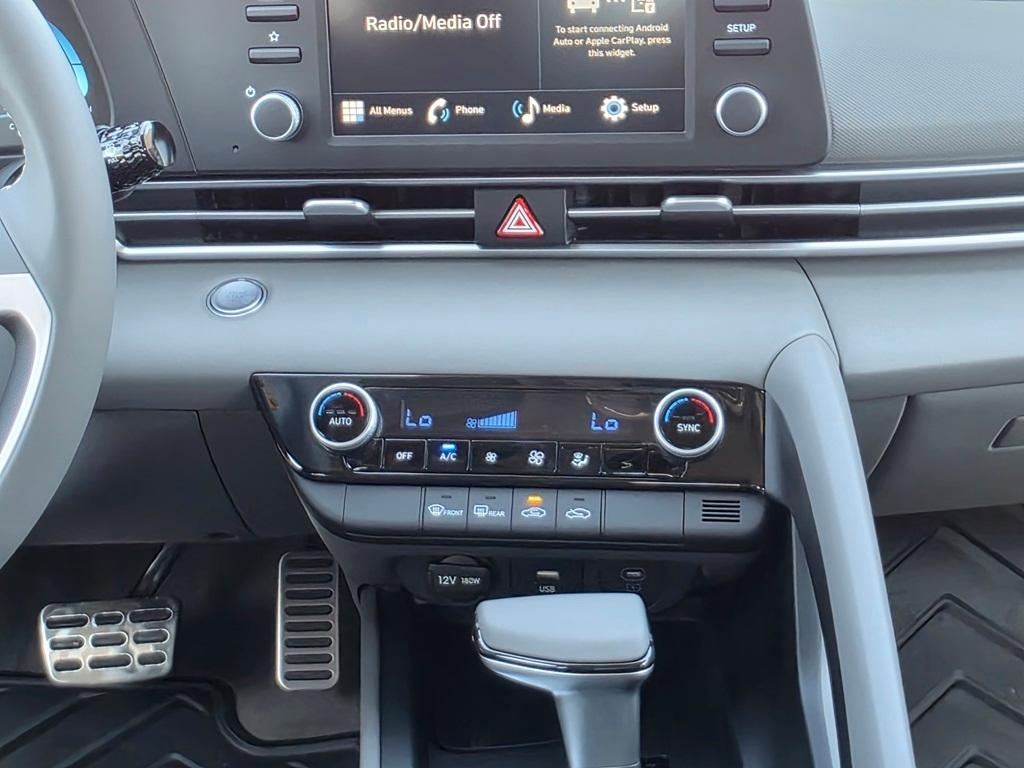new 2025 Hyundai Elantra car, priced at $23,686