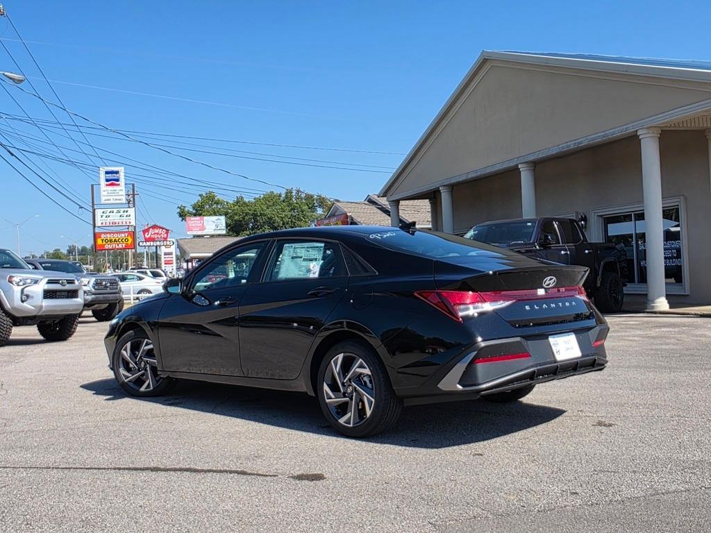 new 2025 Hyundai Elantra car, priced at $23,686
