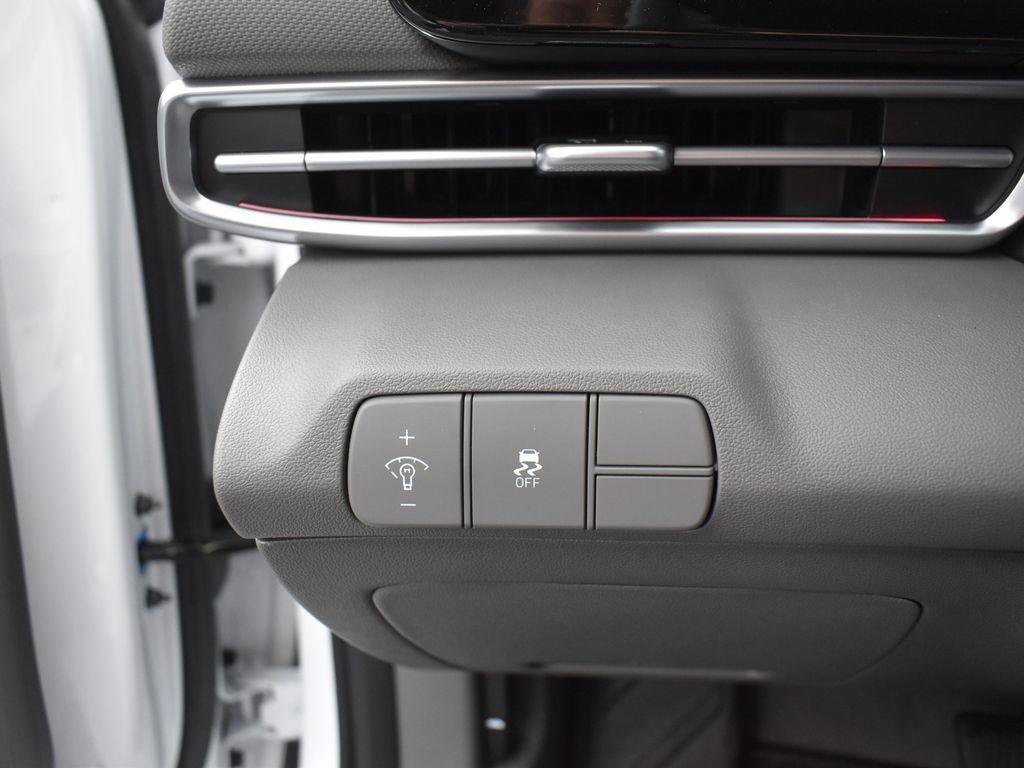 new 2025 Hyundai Elantra car, priced at $26,825
