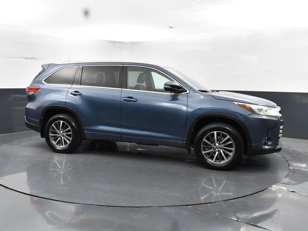 used 2017 Toyota Highlander car, priced at $23,959