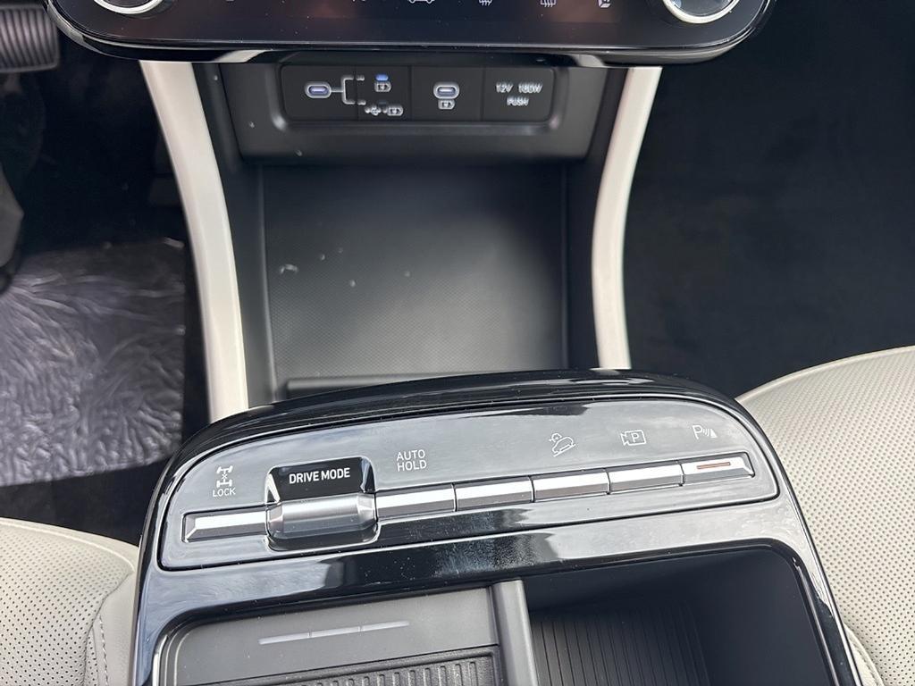 new 2025 Hyundai TUCSON Hybrid car, priced at $38,412