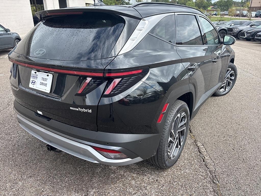 new 2025 Hyundai TUCSON Hybrid car, priced at $38,412