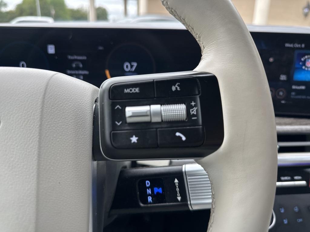 used 2024 Hyundai Santa Fe car, priced at $29,879