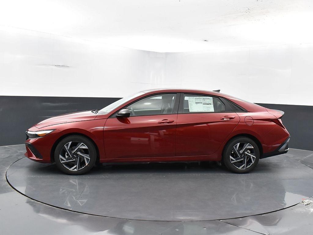 new 2025 Hyundai Elantra car, priced at $25,665