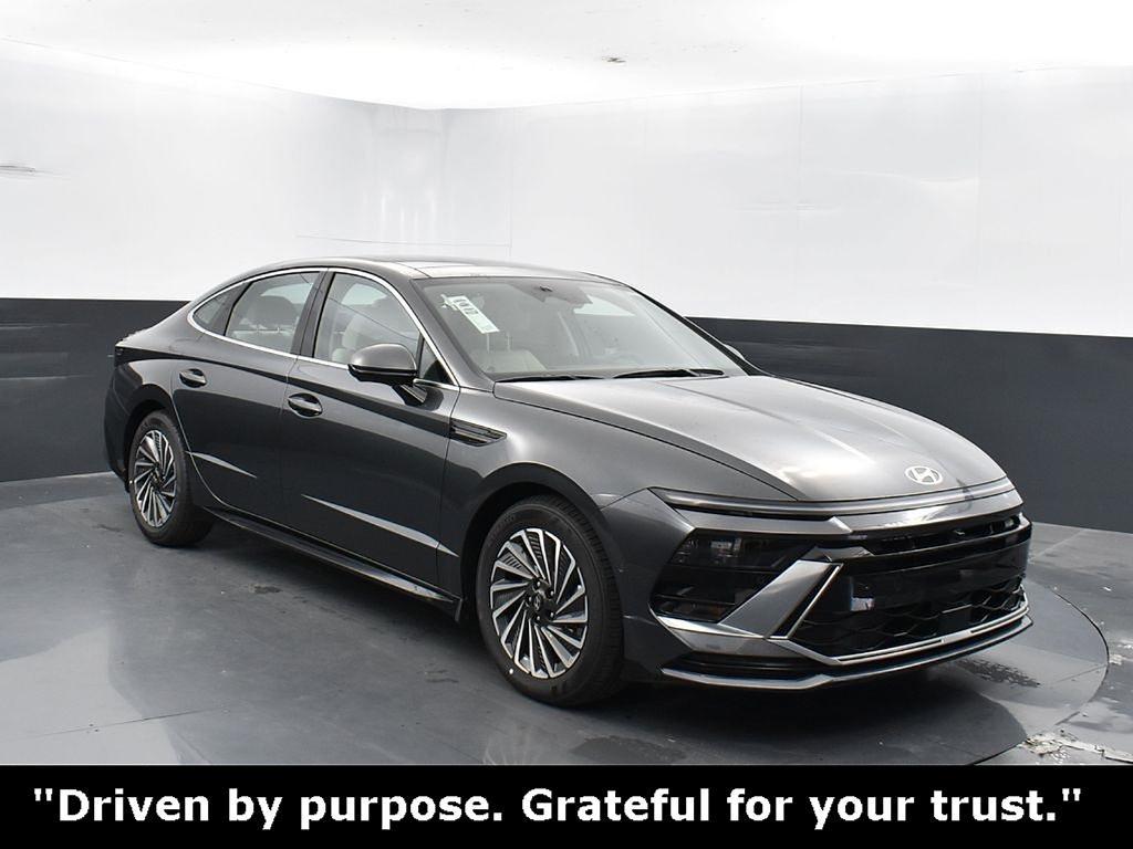 new 2025 Hyundai Sonata Hybrid car, priced at $34,964