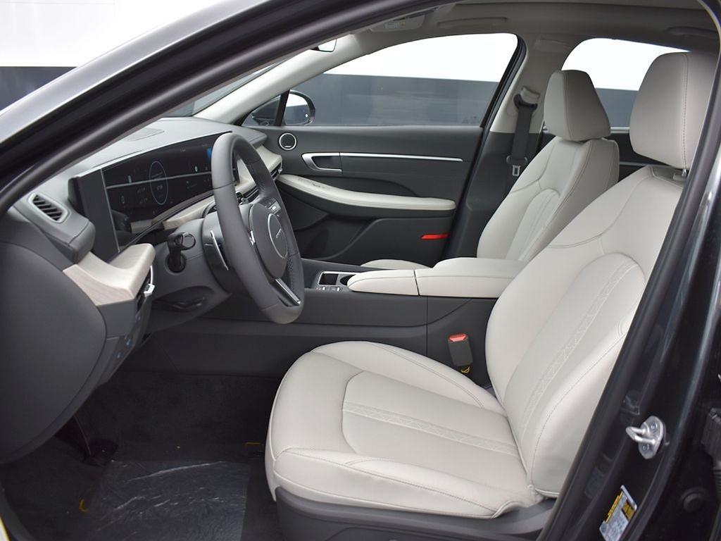 new 2025 Hyundai Sonata Hybrid car, priced at $34,964