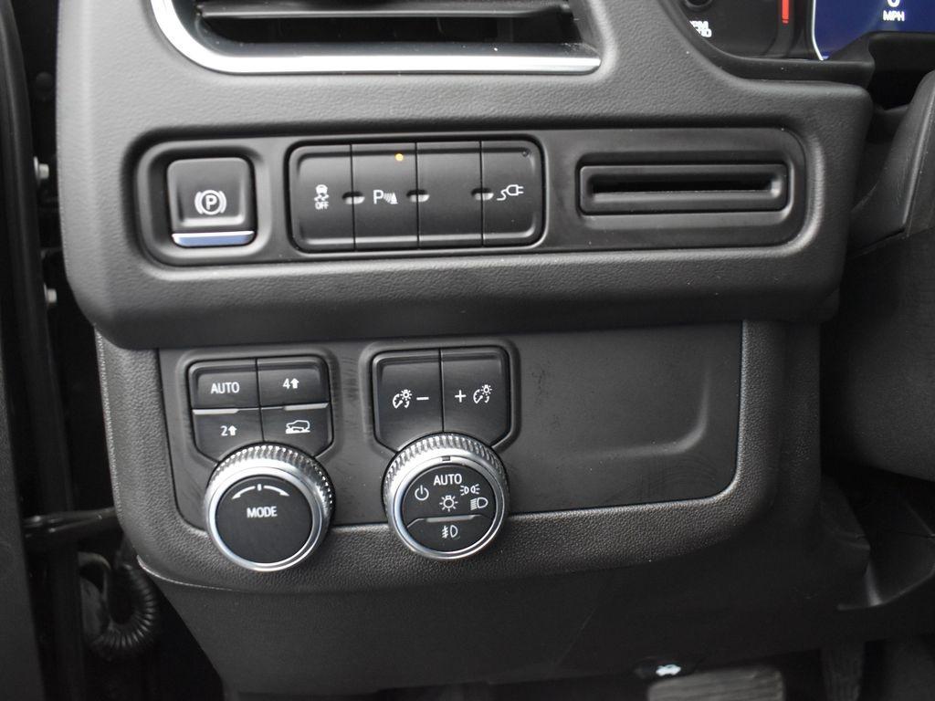 used 2021 GMC Yukon XL car, priced at $46,234