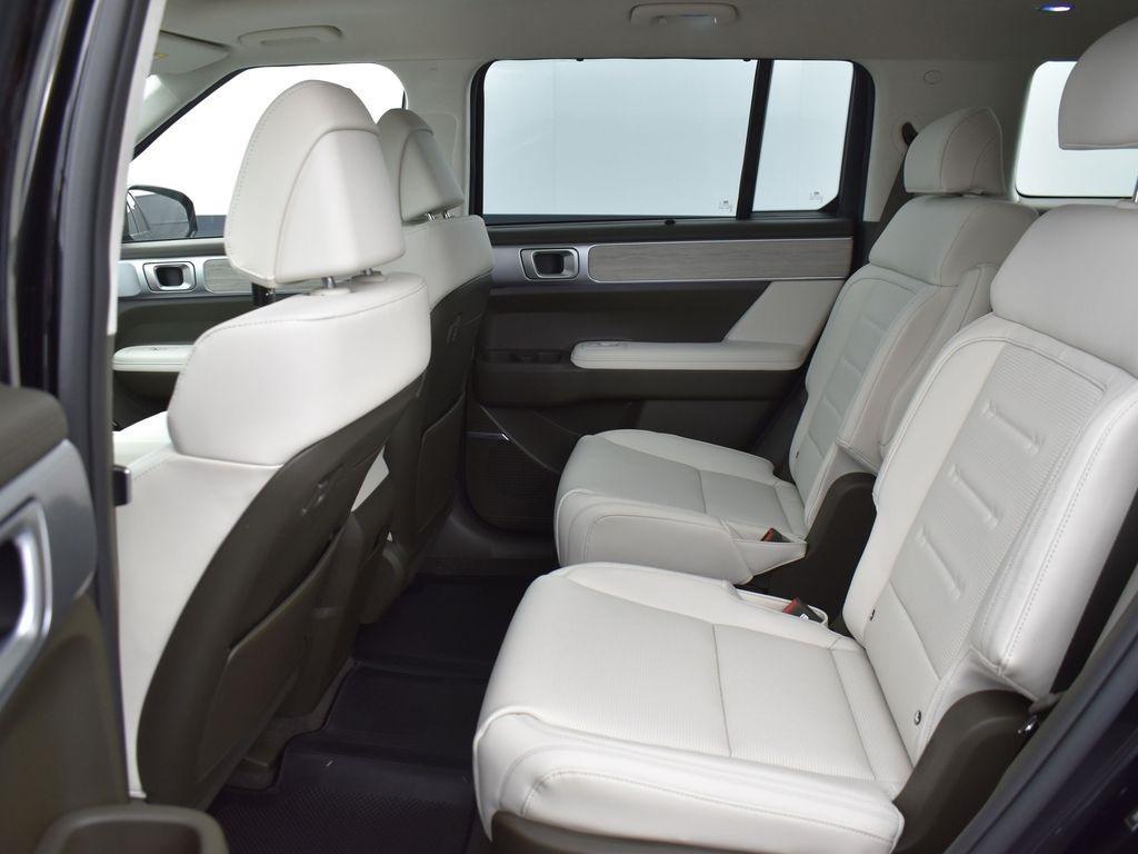 used 2025 Hyundai Santa Fe car, priced at $46,244