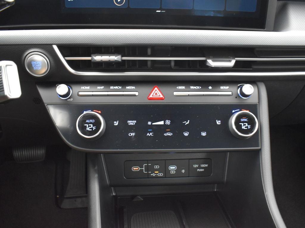 new 2025 Hyundai Sonata Hybrid car, priced at $26,183