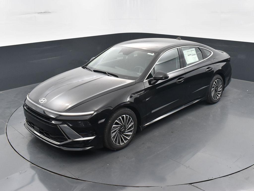 new 2025 Hyundai Sonata Hybrid car, priced at $26,183